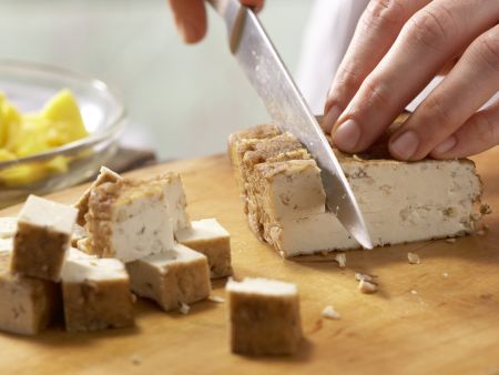 Tofu-Gemüse-Curry Zubereitung Schritt 5 Tofu-Gemüse-Curry Zubereitung Schritt 5