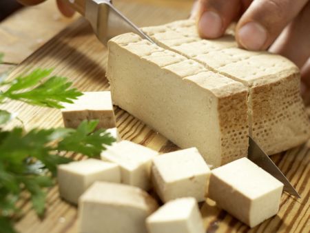 Tofu-Gulasch Zubereitung Schritt 5 Tofu-Gulasch Zubereitung Schritt 5