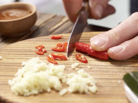 Tofu-Nudelpfanne Zubereitung Schritt 2 Tofu-Nudelpfanne Zubereitung Schritt 2