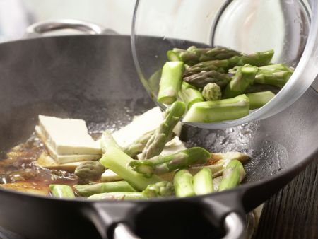 Tofu-Nudelpfanne Zubereitung Schritt 9 Tofu-Nudelpfanne Zubereitung Schritt 9
