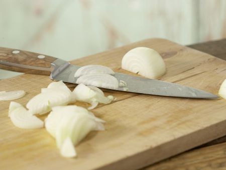 Tomaten-Curry mit Mozzarella Zubereitung Schritt 1 Tomaten-Curry mit Mozzarella Zubereitung Schritt 1