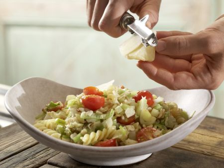 Tomaten-Pasta mit Lauch Zubereitung Schritt 8 Tomaten-Pasta mit Lauch Zubereitung Schritt 8