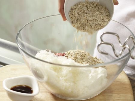 Tomatensuppe mit Hackbällchen Zubereitung Schritt 1 Tomatensuppe mit Hackbällchen Zubereitung Schritt 1