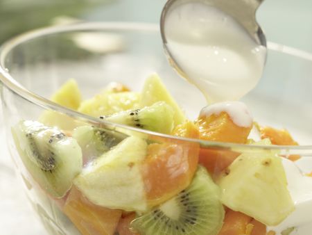 Tropischer Obstsalat Zubereitung Schritt 7 Tropischer Obstsalat Zubereitung Schritt 7
