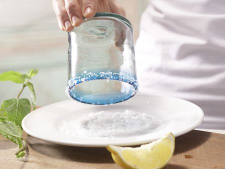 Türkischer Joghurt-Drink Zubereitung Schritt 2 Türkischer Joghurt-Drink Zubereitung Schritt 2