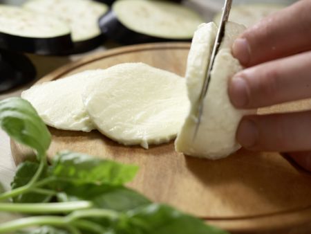 Überbackene Kalbsschnitzel Zubereitung Schritt 2 Überbackene Kalbsschnitzel Zubereitung Schritt 2