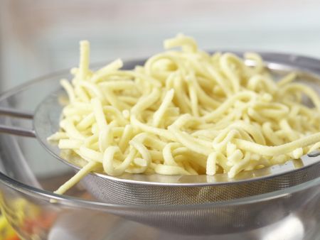 Überbackene Spätzle Zubereitung Schritt 6 Überbackene Spätzle Zubereitung Schritt 6