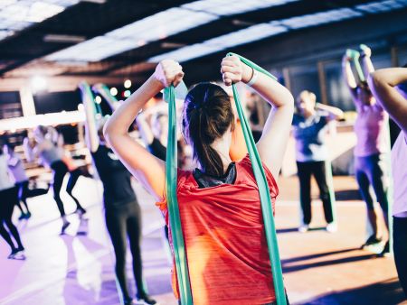 8 Übungen mit dem Theraband