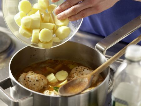 Ungarisches Hähnchenragout Zubereitung Schritt 14 Ungarisches Hähnchenragout Zubereitung Schritt 14