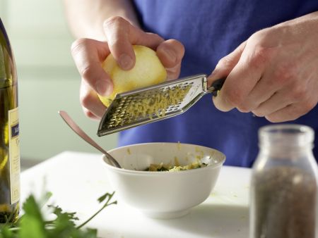 Ungarisches Hähnchenragout Zubereitung Schritt 2 Ungarisches Hähnchenragout Zubereitung Schritt 2