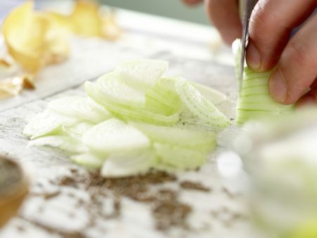 Ungarisches Putengulasch – smarter Zubereitung Schritt 1 Ungarisches Putengulasch – smarter Zubereitung Schritt 1