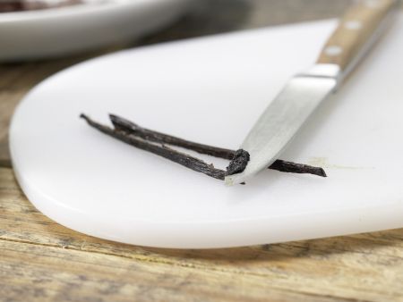 Vanillepudding mit Schokoraspeln Zubereitung Schritt 2 Vanillepudding mit Schokoraspeln Zubereitung Schritt 2