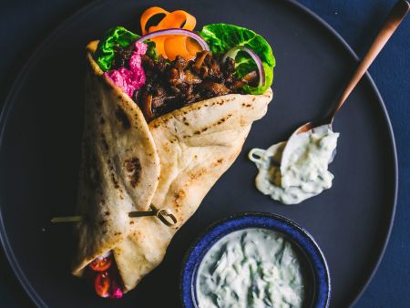 Vegane Shawarmas mit Pulled Jackfruit und Zaziki