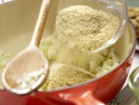 Vegetarische Wirsingrouladen Zubereitung Schritt 2 Vegetarische Wirsingrouladen Zubereitung Schritt 2