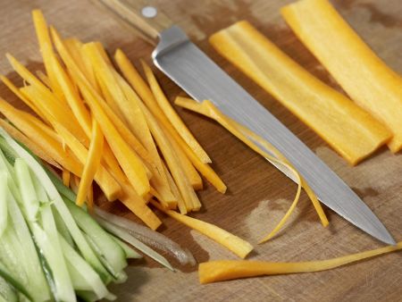 Vietnamesische Glücksröllchen Zubereitung Schritt 5 Vietnamesische Glücksröllchen Zubereitung Schritt 5