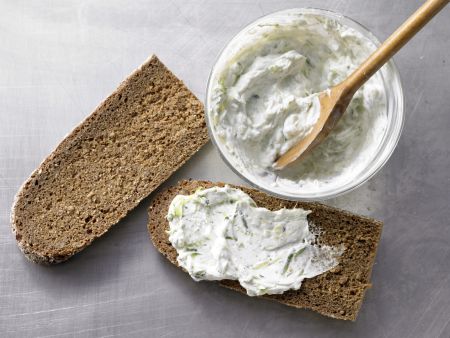 Vollkorn-Lachs-Sandwich Zubereitung Schritt 5 Vollkorn-Lachs-Sandwich Zubereitung Schritt 5