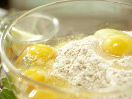 Vollkorn-Spätzle Zubereitung Schritt 1 Vollkorn-Spätzle Zubereitung Schritt 1