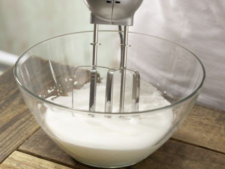 Waffeltüten mit süßer Grütze Zubereitung Schritt 2 Waffeltüten mit süßer Grütze Zubereitung Schritt 2