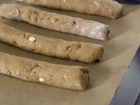 Weihnachtliche Cantuccini Zubereitung Schritt 5 Weihnachtliche Cantuccini Zubereitung Schritt 5