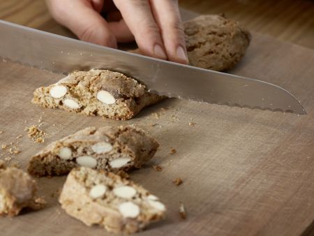 Weihnachtliche Cantuccini Zubereitung Schritt 6 Weihnachtliche Cantuccini Zubereitung Schritt 6