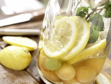Weiße Sangria Zubereitung Schritt 4 Weiße Sangria Zubereitung Schritt 4