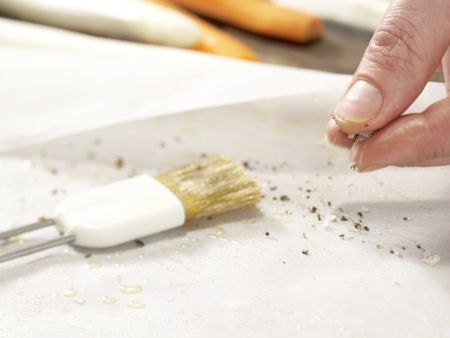 Weißer Spargel im Papierpaket Zubereitung Schritt 4 Weißer Spargel im Papierpaket Zubereitung Schritt 4