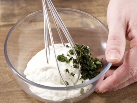 Wirsing-Crêpe-Röllchen Zubereitung Schritt 4 Wirsing-Crêpe-Röllchen Zubereitung Schritt 4