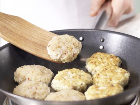 Würzige Fischfrikadellen Zubereitung Schritt 9 Würzige Fischfrikadellen Zubereitung Schritt 9