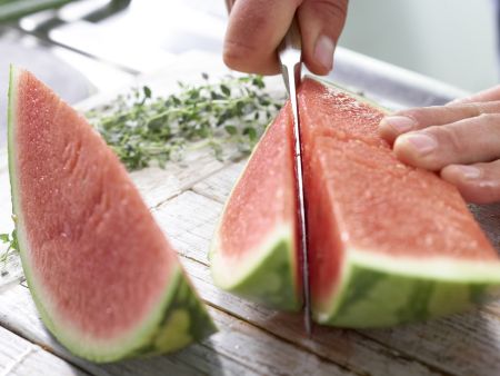 Würzige Melonenkaltschale Zubereitung Schritt 1 Würzige Melonenkaltschale Zubereitung Schritt 1