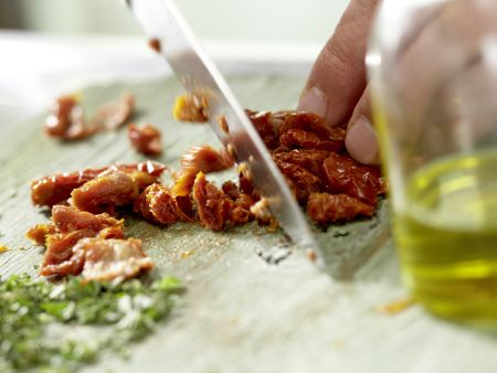 Würzige Mozzarella-Nudeln Zubereitung Schritt 5 Würzige Mozzarella-Nudeln Zubereitung Schritt 5