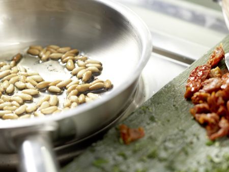 Würzige Mozzarella-Nudeln Zubereitung Schritt 6 Würzige Mozzarella-Nudeln Zubereitung Schritt 6