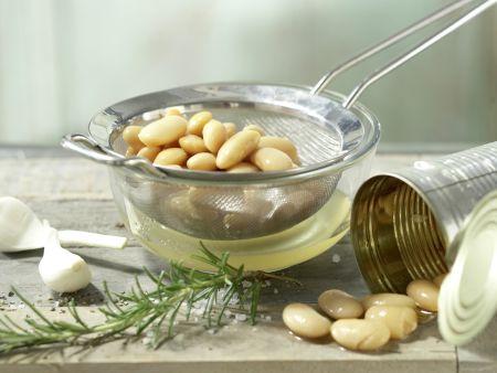 Würziger Bohnen-Dip Zubereitung Schritt 2 Würziger Bohnen-Dip Zubereitung Schritt 2