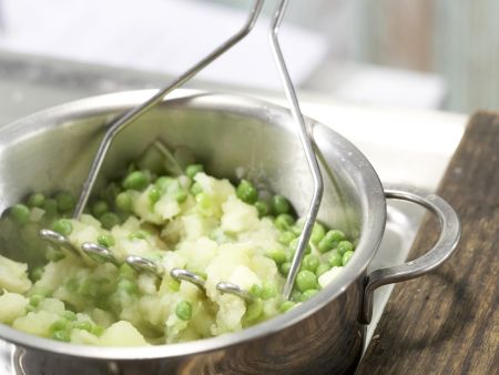 Wurstschnitzel mit grünem Püree Zubereitung Schritt 6 Wurstschnitzel mit grünem Püree Zubereitung Schritt 6