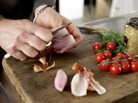 Zander-Tomaten-Pfanne Zubereitung Schritt 1 Zander-Tomaten-Pfanne Zubereitung Schritt 1