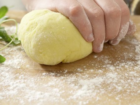 Ziegenkäse-Tortellini Zubereitung Schritt 3 Ziegenkäse-Tortellini Zubereitung Schritt 3
