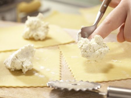 Ziegenkäse-Tortellini Zubereitung Schritt 6 Ziegenkäse-Tortellini Zubereitung Schritt 6