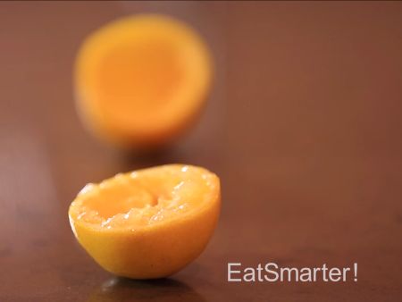 Wie Sie eine Zitrone richtig auspressen