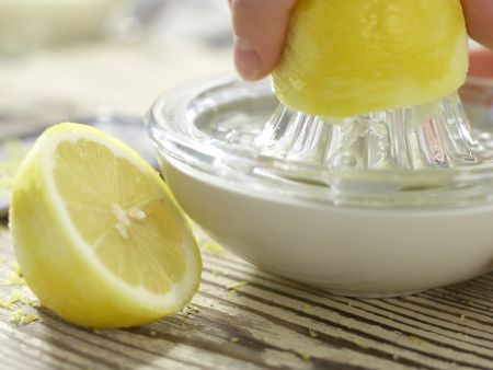 Zitronenmousse Zubereitung Schritt 1 Zitronenmousse Zubereitung Schritt 1