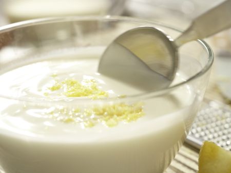 Zitronenmousse Zubereitung Schritt 3 Zitronenmousse Zubereitung Schritt 3