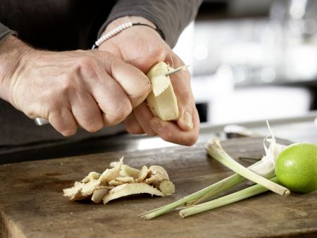 Zitronengrassuppe Zubereitung Schritt 1 Zitronengrassuppe Zubereitung Schritt 1