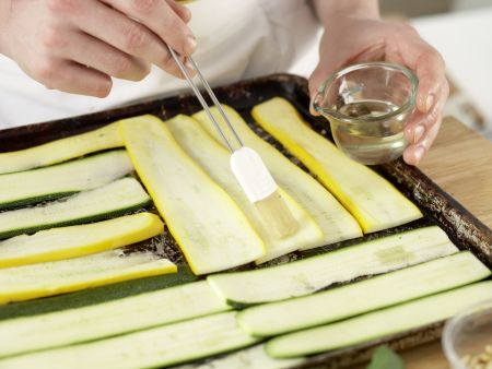 Zucchini-Carpaccio Zubereitung Schritt 2 Zucchini-Carpaccio Zubereitung Schritt 2