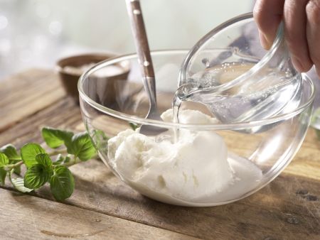 Zucchini-Kräuter-Quark Zubereitung Schritt 2 Zucchini-Kräuter-Quark Zubereitung Schritt 2