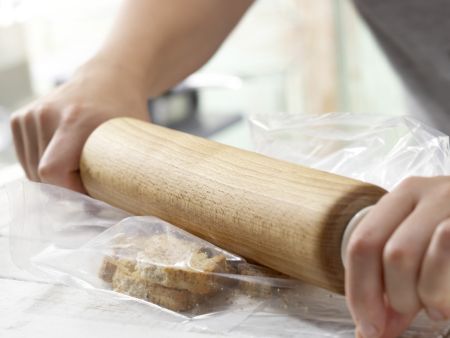 Zwiebackbrei mit Heidelbeeren Zubereitung Schritt 2 Zwiebackbrei mit Heidelbeeren Zubereitung Schritt 2
