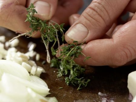 Zwiebelsuppe Zubereitung Schritt 3 Zwiebelsuppe Zubereitung Schritt 3