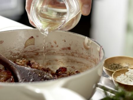 Zwiebelsuppe Zubereitung Schritt 6 Zwiebelsuppe Zubereitung Schritt 6