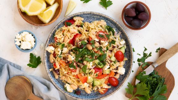 Griechischer Nudelsalat