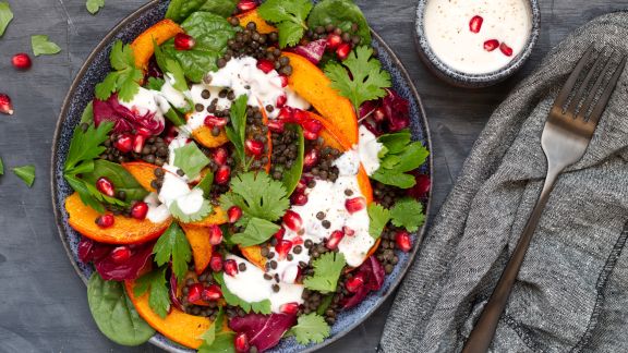 Kürbis-Linsen-Salat mit Joghurt-Dressing