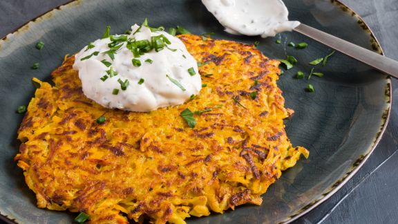 Kürbis-Rösti mit Kräuterquark
