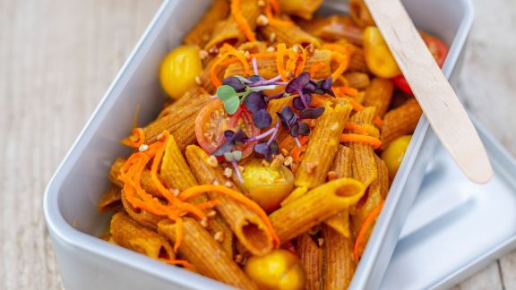 Kurkuma-Linsennudeln