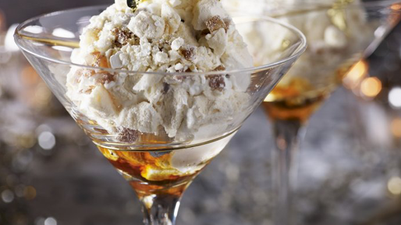 Maroni-Eis-Dessert mit Baiser